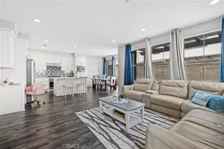 Photo #3: OC23099866 Listing