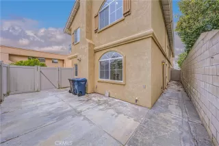 Photo #6: OC23099940 Listing