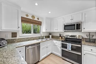 Photo #4: OC23100148 Listing 