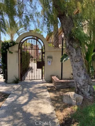 Photo #1: OC23101090 Listing