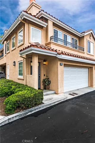 Photo #1: OC23101263 Listing 