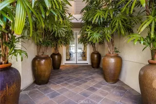 Photo #4: OC23101294 Listing 