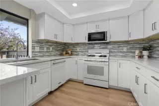 Photo #2: OC23101784 Listing 