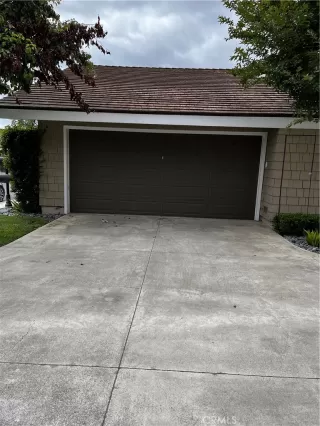 Photo #4: OC23101914 Listing 