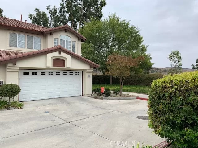 MLS: OC23101977 Condo For Sale