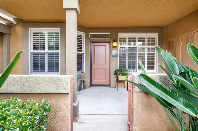 MLS: OC23102058 Condo For Sale