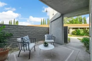 Photo #2: OC23102076 Listing