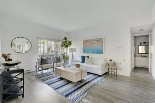 Photo #5: OC23102076 Listing