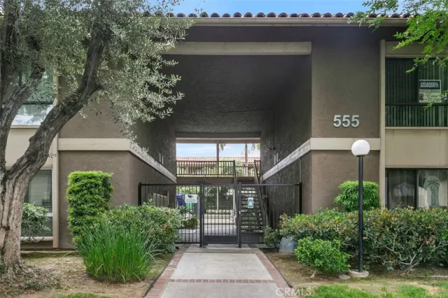 MLS: OC23102086 Condo For Sale