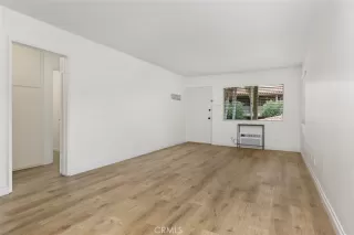 Photo #5: OC23102086 Listing 