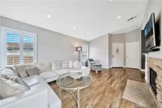 Photo #5: OC23102090 Listing 