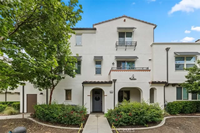 MLS: OC23102233 Condo For Sale