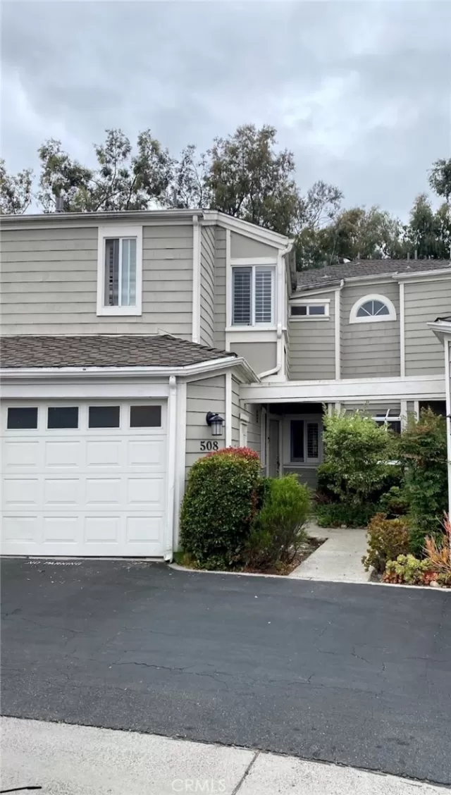 MLS: OC23102261 Condo For Sale