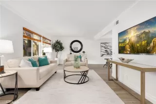 Photo #2: OC23102334 Listing 