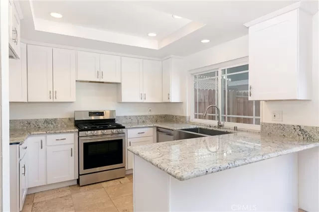 MLS: OC23102369 Condo For Sale