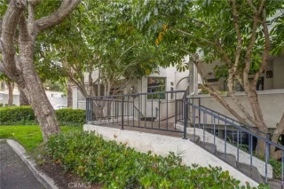 Photo #4: OC23102637 Listing 