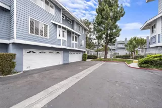 Photo #2: OC23102663 Listing