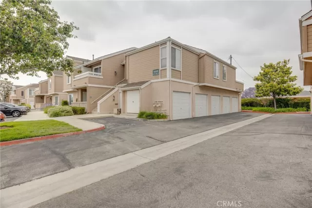 MLS: OC23102871 Condo For Sale