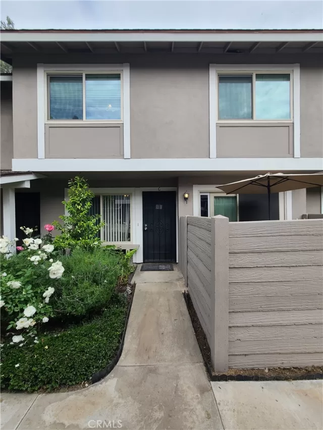 MLS: OC23102886 Condo For Sale