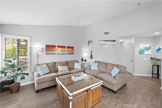 Photo #2: OC23103129 Listing 