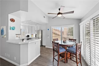 Photo #4: OC23103129 Listing 