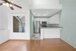 Photo #4: OC23103161 Listing