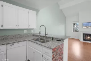 Photo #6: OC23103161 Listing