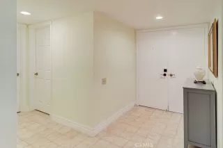 Photo #5: OC23103325 Listing