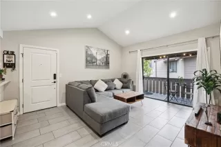 Photo #1: OC23103462 Listing 