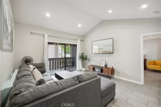 Photo #2: OC23103462 Listing 