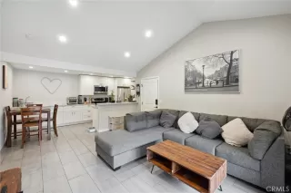 Photo #4: OC23103462 Listing 