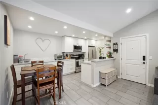 Photo #5: OC23103462 Listing 