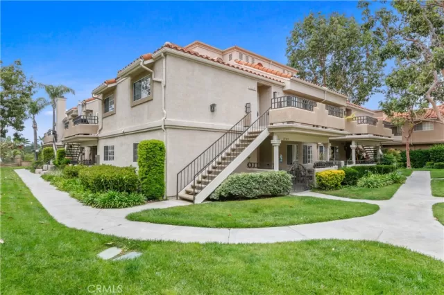 MLS: OC23103470 Condo For Sale