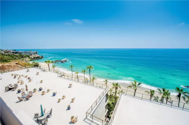 MLS: OC23103548 Condo For Sale