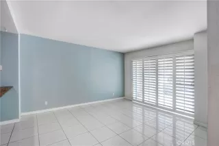 Photo #4: OC23103611 Listing 