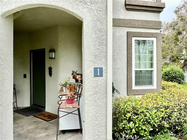 MLS: OC23103784 Condo For Sale