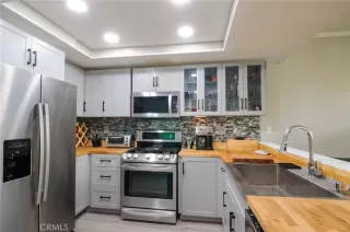 Photo #5: OC23103784 Listing