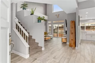 Photo #1: OC23103802 Listing 