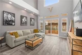 Photo #2: OC23103802 Listing 