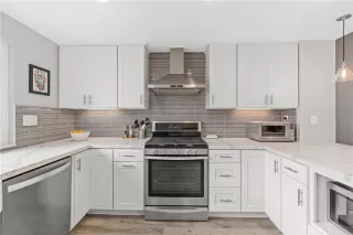 Photo #4: OC23103802 Listing 