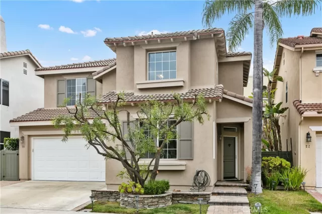 MLS: OC23103842 Condo For Sale