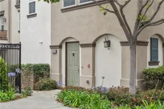 Photo #2: OC23103996 Listing 