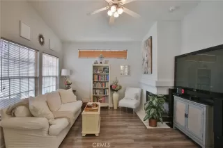 Photo #2: OC23104090 Listing