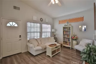 Photo #3: OC23104090 Listing