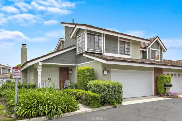 MLS: OC23104183 Condo For Sale