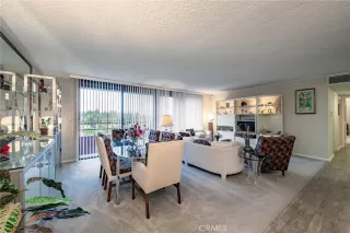 Photo #5: OC23104288 Listing