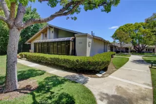 Photo #2: OC23104394 Listing