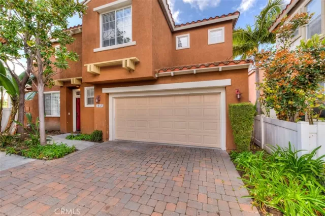 MLS: OC23104432 Condo For Sale