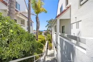 Photo #3: OC23104455 Listing