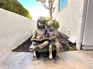 Photo #4: OC23104455 Listing